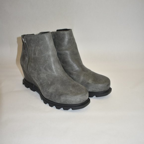 SOREL Women's Joan of Artic Wedge III Lug Sole Zip Booties Gray Quarry Size 11 - Picture 2 of 9